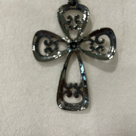 Vintage Sarah Coventry Romanesque Cross Necklace gunmetal tone goth grunge retro - Picture 3 of 9